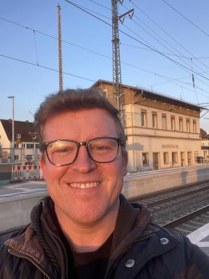 &copy; ---